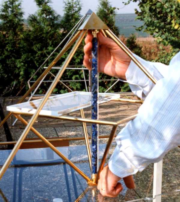 Horus Energiepyramide Modell B