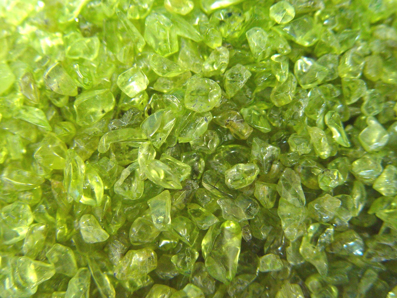 Peridot - Kristallstab A